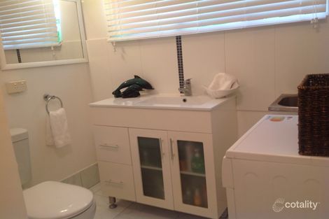 Property photo of 33 Middle Street Labrador QLD 4215