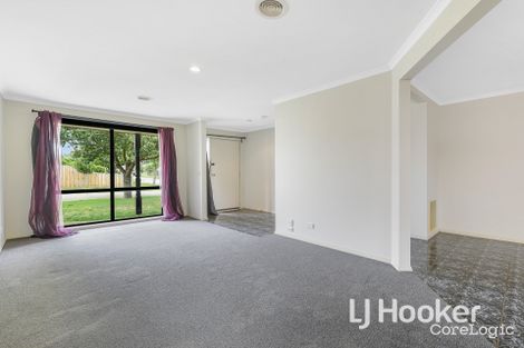 Property photo of 28 Bellbrae Crescent Cranbourne West VIC 3977