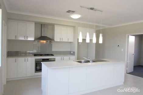 Property photo of 29 Clementine Boulevard Treeby WA 6164