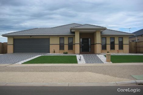 Property photo of 20 Wakefield Road Taylors Hill VIC 3037