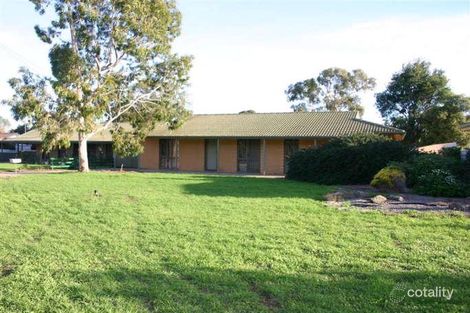 15 Fairfield Dr, Strathalbyn, SA 5255