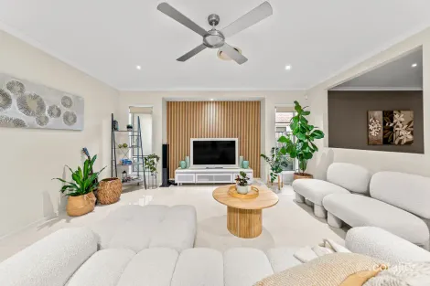 Property photo of 1 Boxwood Close Heathwood QLD 4110