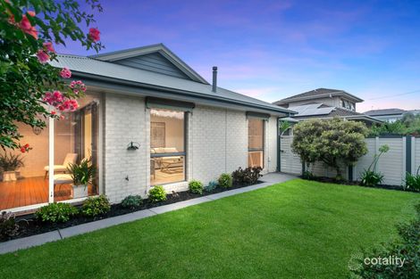 Property photo of 56 Bayside Avenue Edithvale VIC 3196