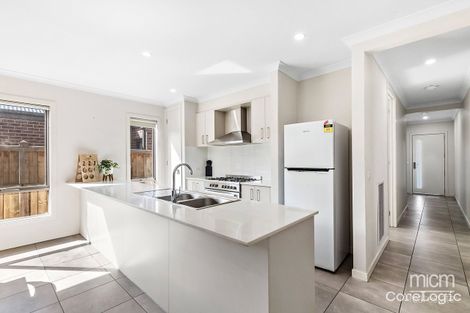 Property photo of 12 Winterberry Road Point Cook VIC 3030