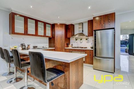 Property photo of 27 Parkes Way Burnside Heights VIC 3023