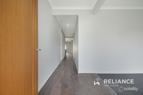 Property photo of 39 Blairmont Crescent Tarneit VIC 3029