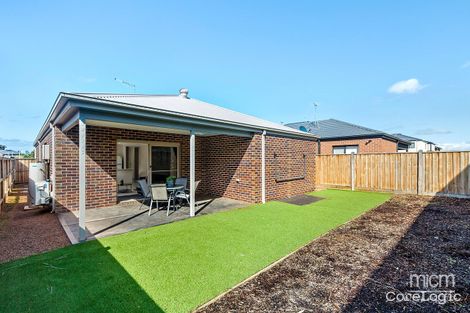 Property photo of 12 Winterberry Road Point Cook VIC 3030