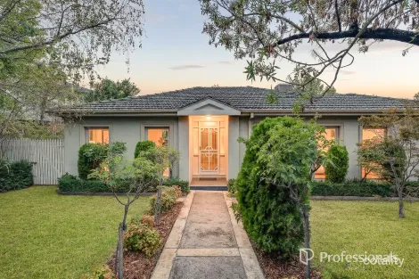 1/4 Hopetoun Ave, Canterbury, VIC 3126
