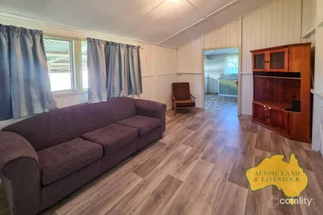 2/8 Perry St, Mundubbera, QLD 4626