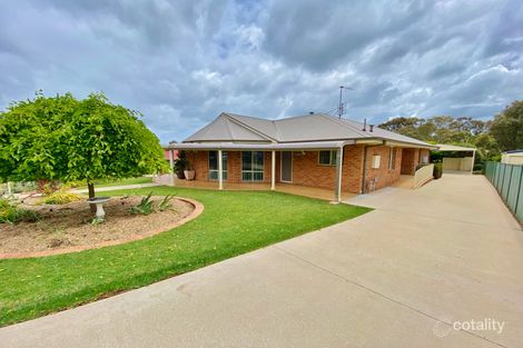 1/5 Jake Miller Pl, Young, NSW 2594