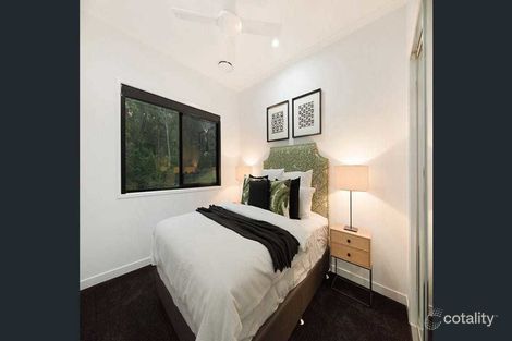 Property photo of 33 Kingfisher Crescent Palmview QLD 4553