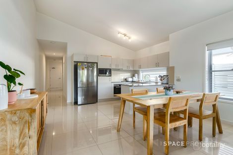 Property photo of 5/42 Latimer Street Holland Park QLD 4121