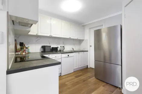 Property photo of 2/519 Schubach Street East Albury NSW 2640