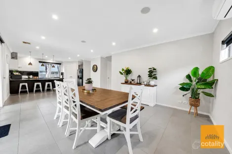 Property photo of 23 Walhalla Drive Eynesbury VIC 3338