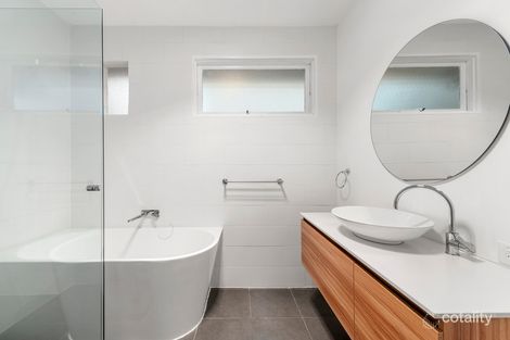 Property photo of 51 Holland Road Ringwood East VIC 3135
