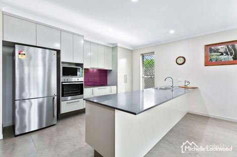 Property photo of 14 Munro Way Urraween QLD 4655