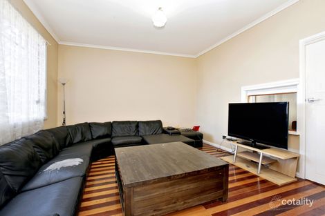 Property photo of 15 Avondale Avenue St Albans VIC 3021