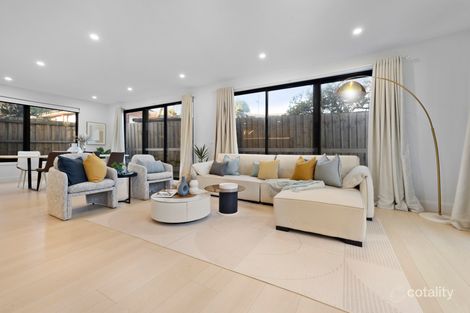 Property photo of 2/3 Silverton Drive Ferntree Gully VIC 3156