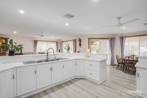 Property photo of 8 Flame Tree Court Greenwith SA 5125