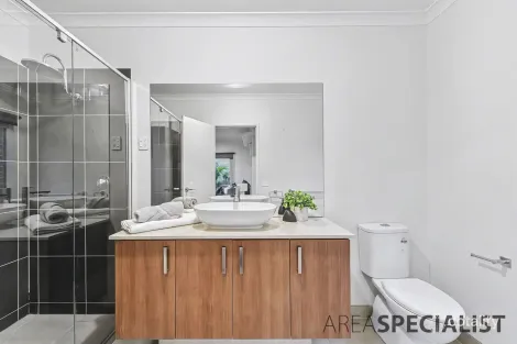 Property photo of 89 Aquatic Drive Cranbourne West VIC 3977