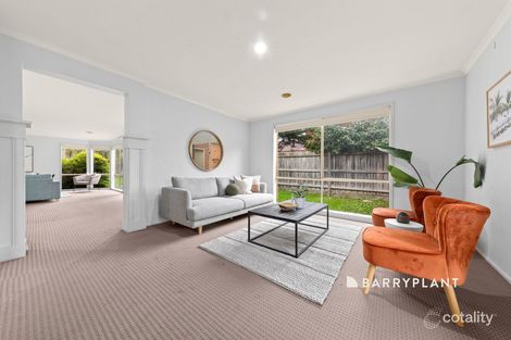 Property photo of 8 Hedgeley Drive Berwick VIC 3806