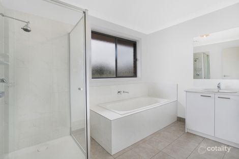 Property photo of 14 Pettit Close Berwick VIC 3806