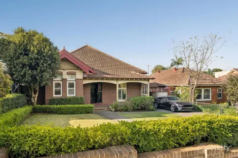 Property photo of 69 Burlington Road Homebush NSW 2140