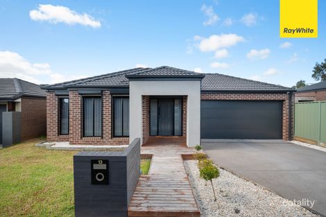 13 Flora Gr, Kurunjang, VIC 3337