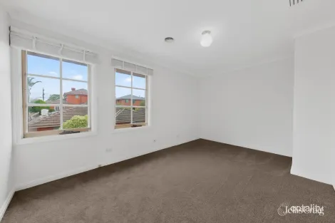 Property photo of 13/15A Wattle Grove McKinnon VIC 3204