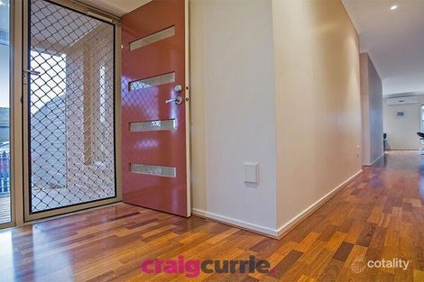 Property photo of 10 Paxton Link Pakenham VIC 3810