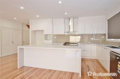 Property photo of 18B Hillcrest Grove Springvale VIC 3171