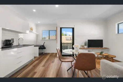 8 Harden St, Acacia Ridge, QLD 4110