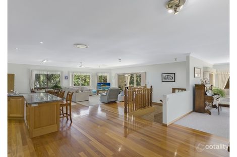 Property photo of 8 Newman Close Green Point NSW 2251