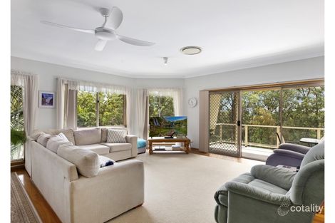 Property photo of 8 Newman Close Green Point NSW 2251
