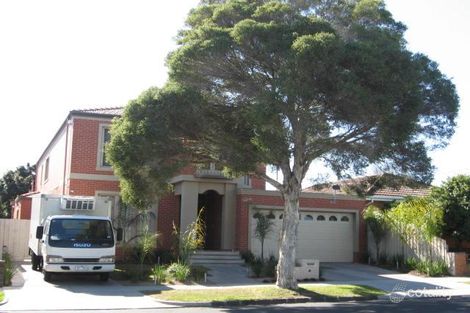 10 Rockbrook Rd, St Kilda East, VIC 3183