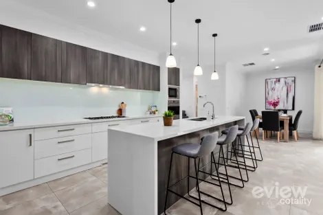 Property photo of 14 Shipwright Parade Werribee VIC 3030