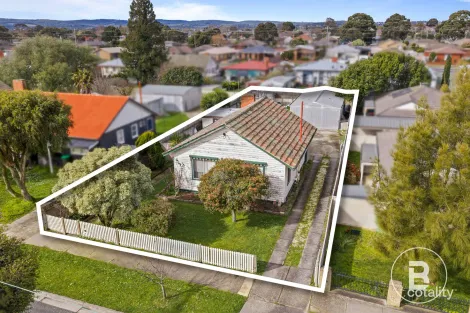 Property photo of 46 Marigold Street Wendouree VIC 3355