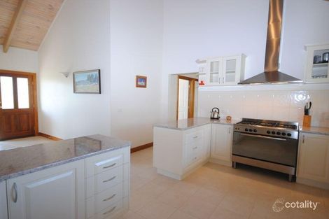 Property photo of 48 Yarck Village Place Yarck VIC 3719