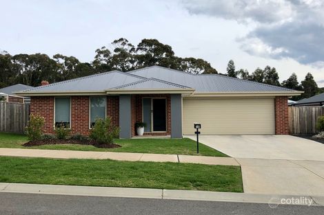 Property photo of 10 Winlaton Way Woodend VIC 3442