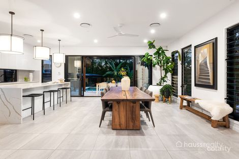 Property photo of 30 Emma Place Fig Tree Pocket QLD 4069