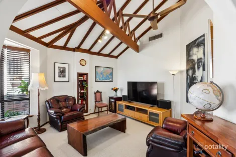 Property photo of 5A Burtonia Close Duncraig WA 6023
