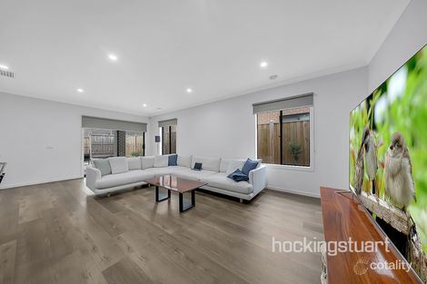 Property photo of 14 Dorrigo Way Wollert VIC 3750