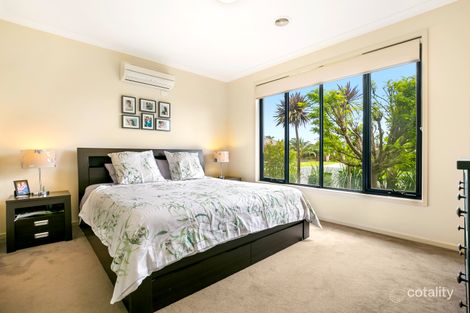 Property photo of 2 Lily Place Carrum Downs VIC 3201