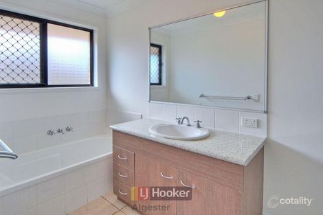 Property photo of 26 Goongarrie Crescent Parkinson QLD 4115