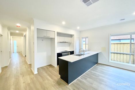 82 Pienza Rd, Fraser Rise, VIC 3336