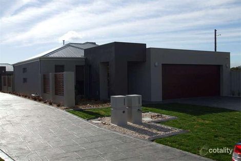 Property photo of 2 Athol Street Wodonga VIC 3690