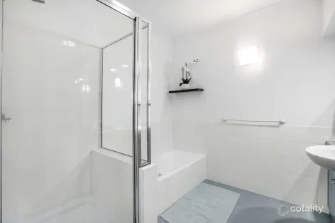 Property photo of 11/14 Charles Street Cairns North QLD 4870