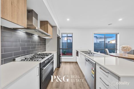 Property photo of 2 Bellagio Road Berwick VIC 3806