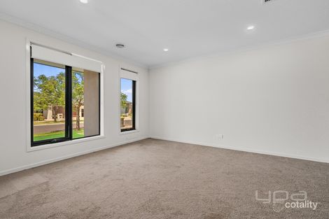 Property photo of 20 Colosseum Drive Strathtulloh VIC 3338