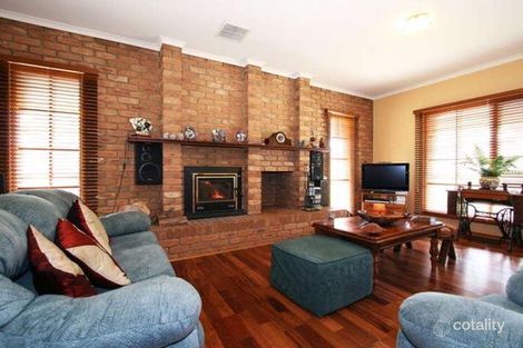 Property photo of 1 Lyall Drive Werribee VIC 3030